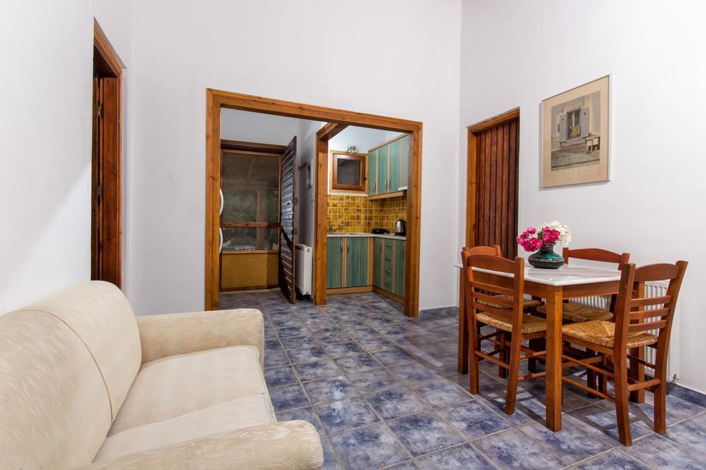 Liuba Houses Vasilikí 部屋 写真